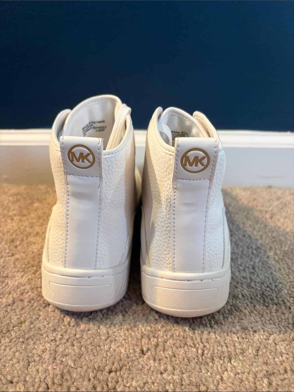 Michael Kors Shea White Leather High Top Sneakers Gold Hardware Size 6 - Picture 3 of 7